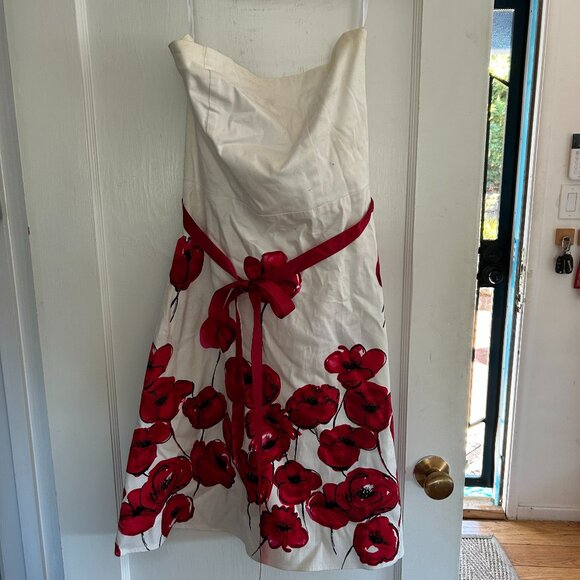 Vintage-Inspired “Mannequines” Strapless Floral Dress – Red Poppy Print - Picture 1 of 4